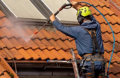 Démoussage et hydrofuge de toiture à Eth